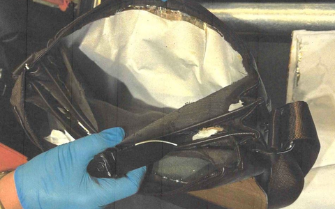 HZA-P: Zoll zieht am Flughafen BER fünf Kilogramm Heroin aus dem Verkehr / Schmuggler vorläufig festgenommen: Nun ermittelt die Zollfahndung - Foto: presseportal.de