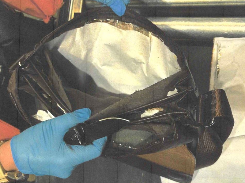 HZA-P: Zoll zieht am Flughafen BER fünf Kilogramm Heroin aus dem Verkehr / Schmuggler vorläufig festgenommen: Nun ermittelt die Zollfahndung - Foto: presseportal.de
