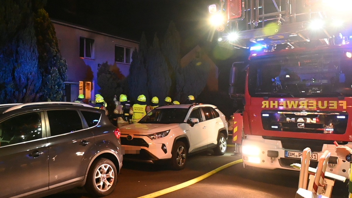 FW Pulheim: Feuer in Obdachlosenunterkunft - Foto: presseportal.de