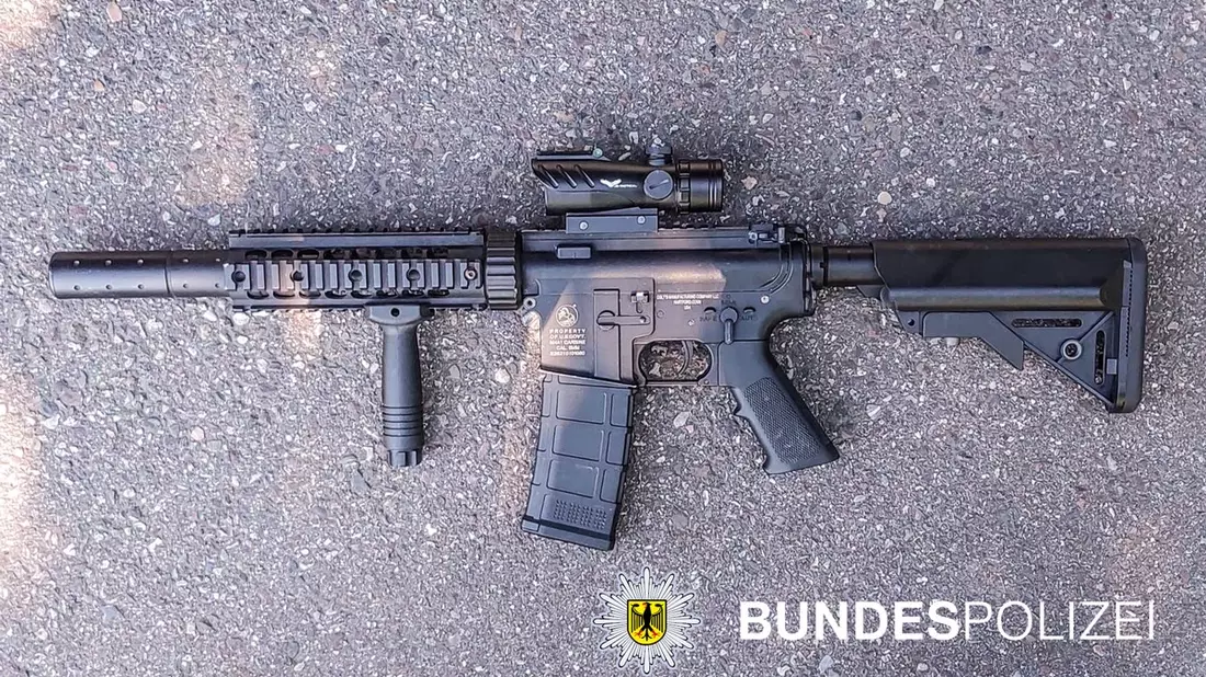 BPOLI-WEIL: Bundespolizei stellt Sturmgewehr sicher - Bild: presseportal.de