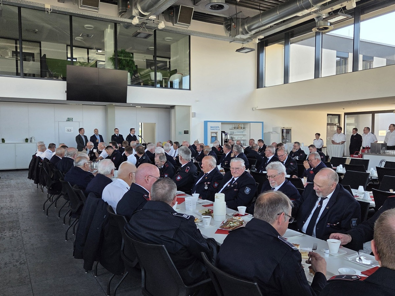 FW-AR: Tag der Ehrenabteilung der Feuerwehr Stadt Arnsberg: Ein Fest des Engagements - Foto: presseportal.de