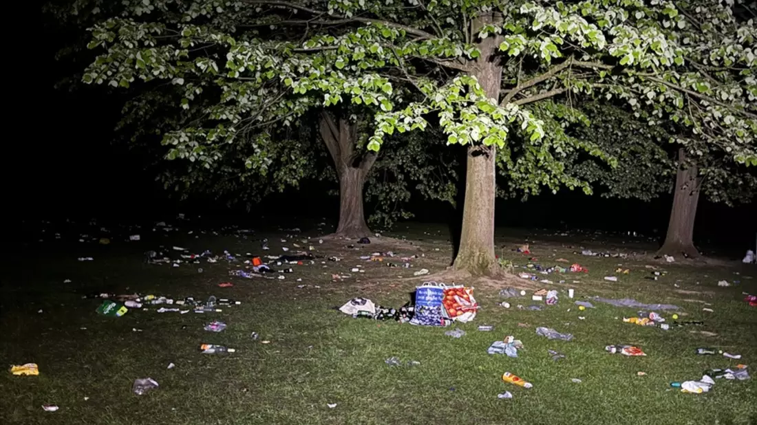 POL-GÖ: (139/2025) Menschenmassen am Göttinger Kiessee - Polizei zählt rund 5.000 Personen bei Feiern am 1. Mai, exzessiver Alkoholkonsum führt zu mehreren Rettungseinsätzen - Bild: presseportal.de