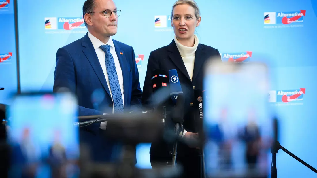 Alice Weidel und Tino Chrupalla stehen gemeinsam an der Spitze von Partei und Fraktion. (Archivfoto) - Bild: Bernd von Jutrczenka/dpa