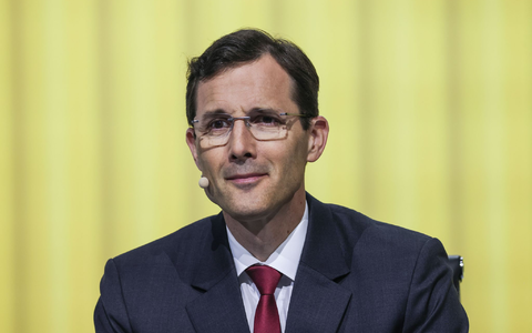 Post-Chef Tobias Meyer quittiert Vorwürfe eines Briefkonkurrenten mit Kopfschütteln. - Foto: Oliver Berg/dpa