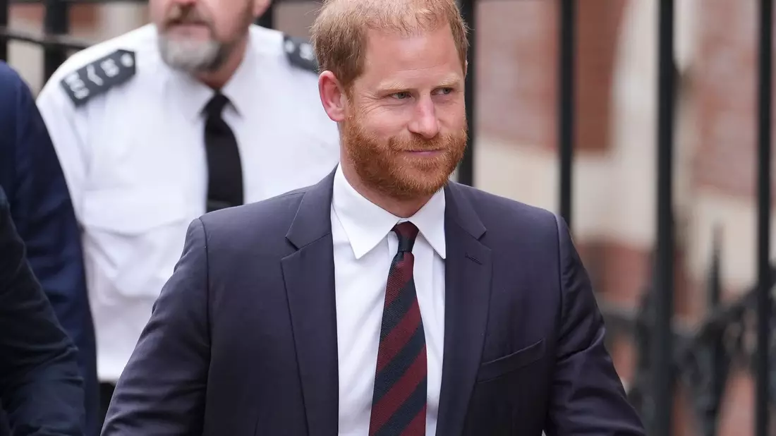 Prinz Harry liegt im Streit mit dem britischen Innenministerium. (Archivbild) - Bild: Lucy North/PA Wire/dpa