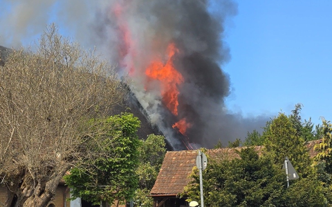 Feuerwehr Nürnberg: Schnelles Handeln verhinderte Schlimmeres - Brand in landwirtschaftlichem Anwesen in Nürnberg-Krottenbach - Foto: presseportal.de