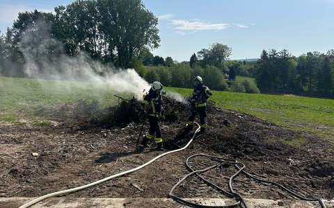 FW-EN: Rauch zieht über Hobeuken - Foto: presseportal.de