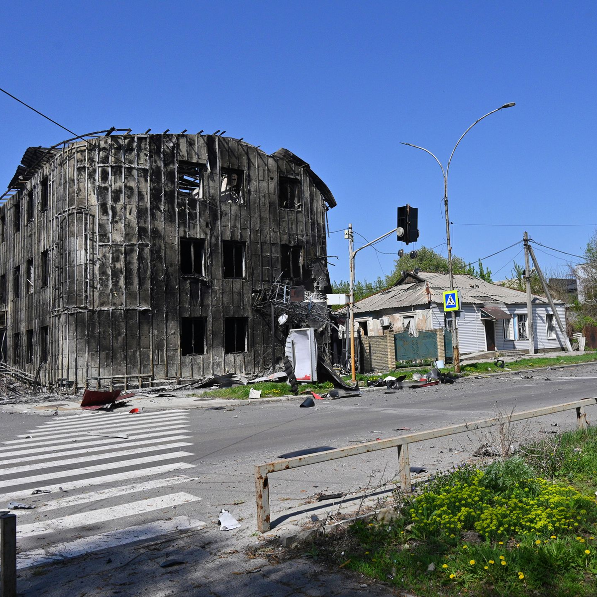 Pokrowsk ist einer der Schwerpunkte russischer Angriffe - findet hier auch die Sommeroffensive Moskaus statt? (Archivbild) - Foto: Michael Shtekel/AP/dpa