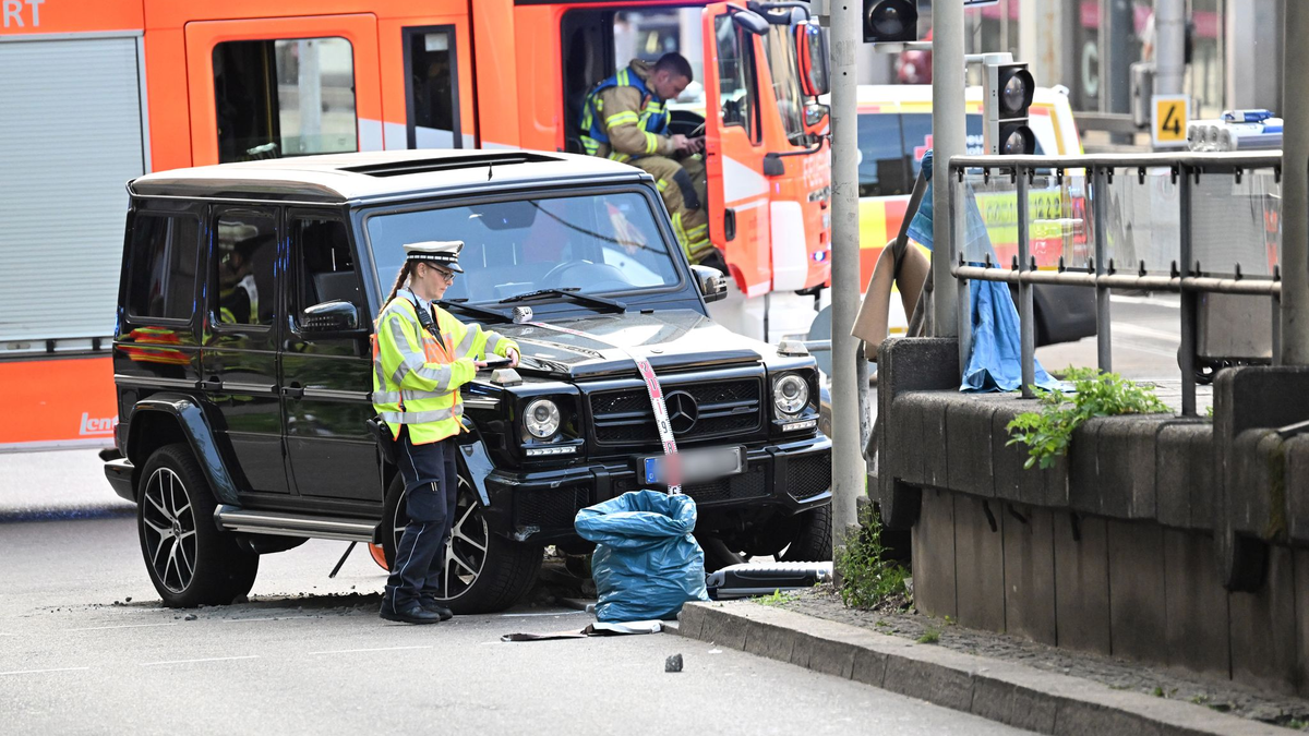 Nach ersten Erkenntnissen der Polizei war es ein Unfall. - Foto: Bernd Weißbrod/dpa