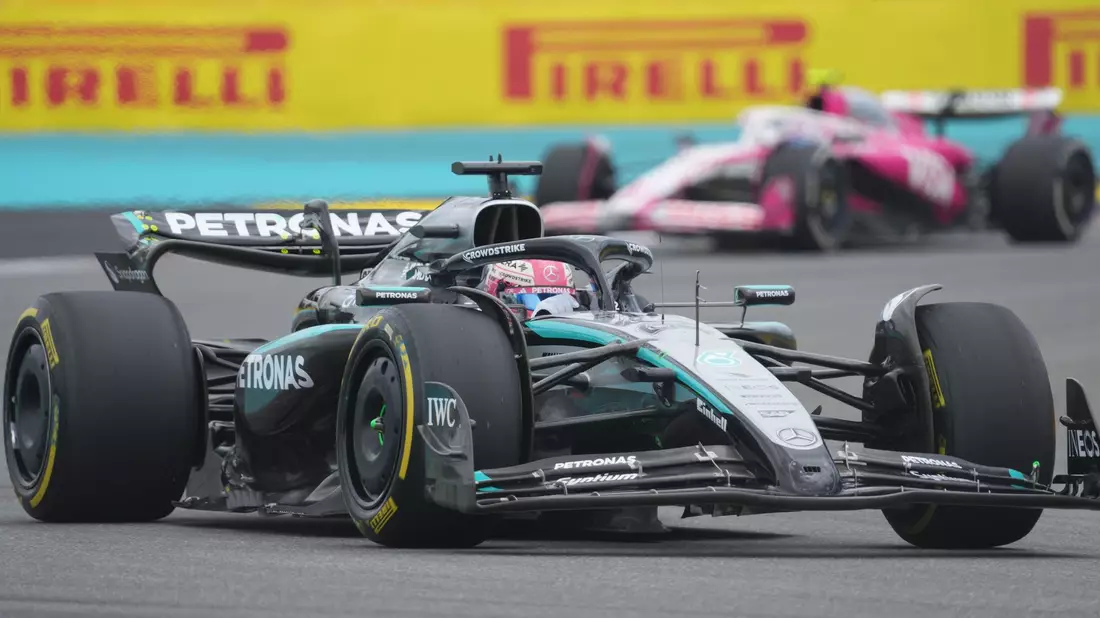 Kimi Antonelli düpiert die Konkurrenz in Miami. - Bild: Hasan Bratic/dpa