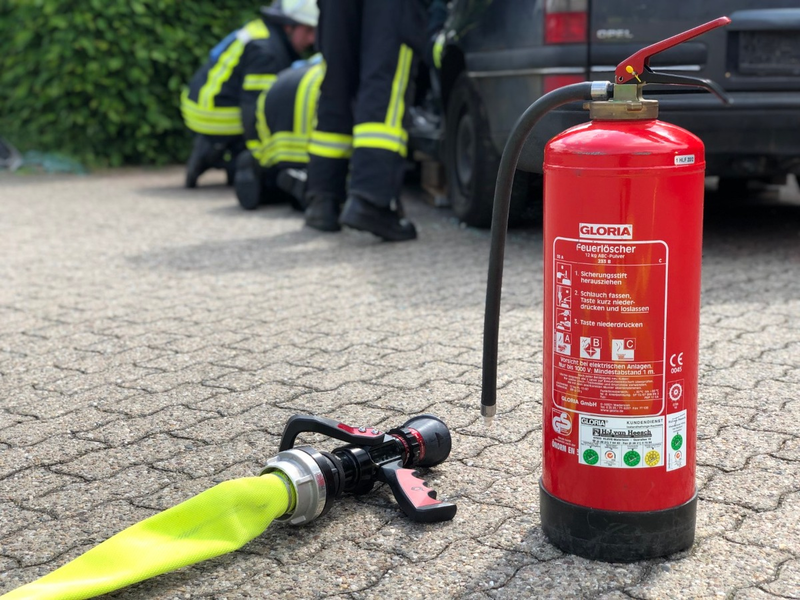 FW Alpen: Schnelles Einsatzende nach Pkw-Brand - Foto: presseportal.de