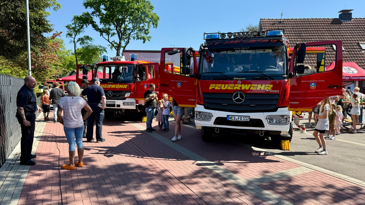 FW Hünxe: Voller Erfolg - Viele Gäste beim Brandschutztag in Drevenack - Foto: presseportal.de