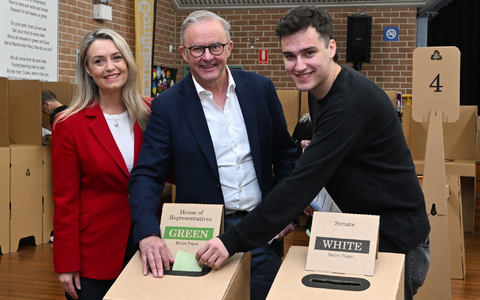 Anthony Albanese ist der erste Premier seit 20 Jahren, der in Australien eine zweite Amtszeit antreten kann. - Foto: Lukas Coch/AAP/dpa Anthony Albanese ist der erste Premier seit 20 Jahren, der in Australien eine zweite Amtszeit antreten kann. - Foto: Lukas Coch/AAP/dpa