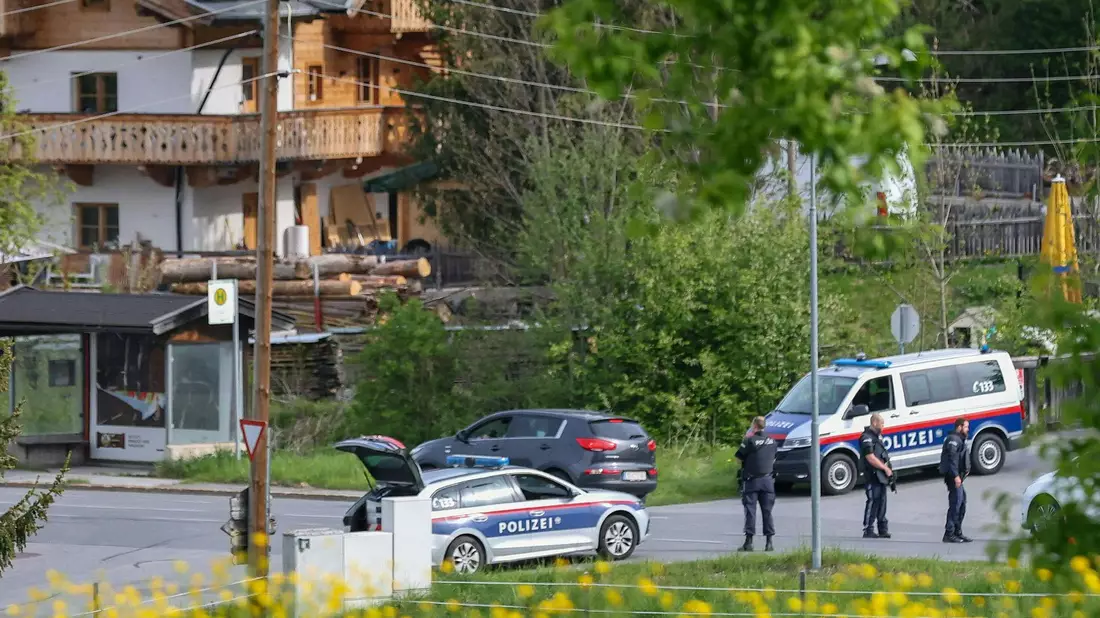 Der Täter war Stunden nach der Tat noch flüchtig.  - Bild: Franz Neumayr/APA/dpa