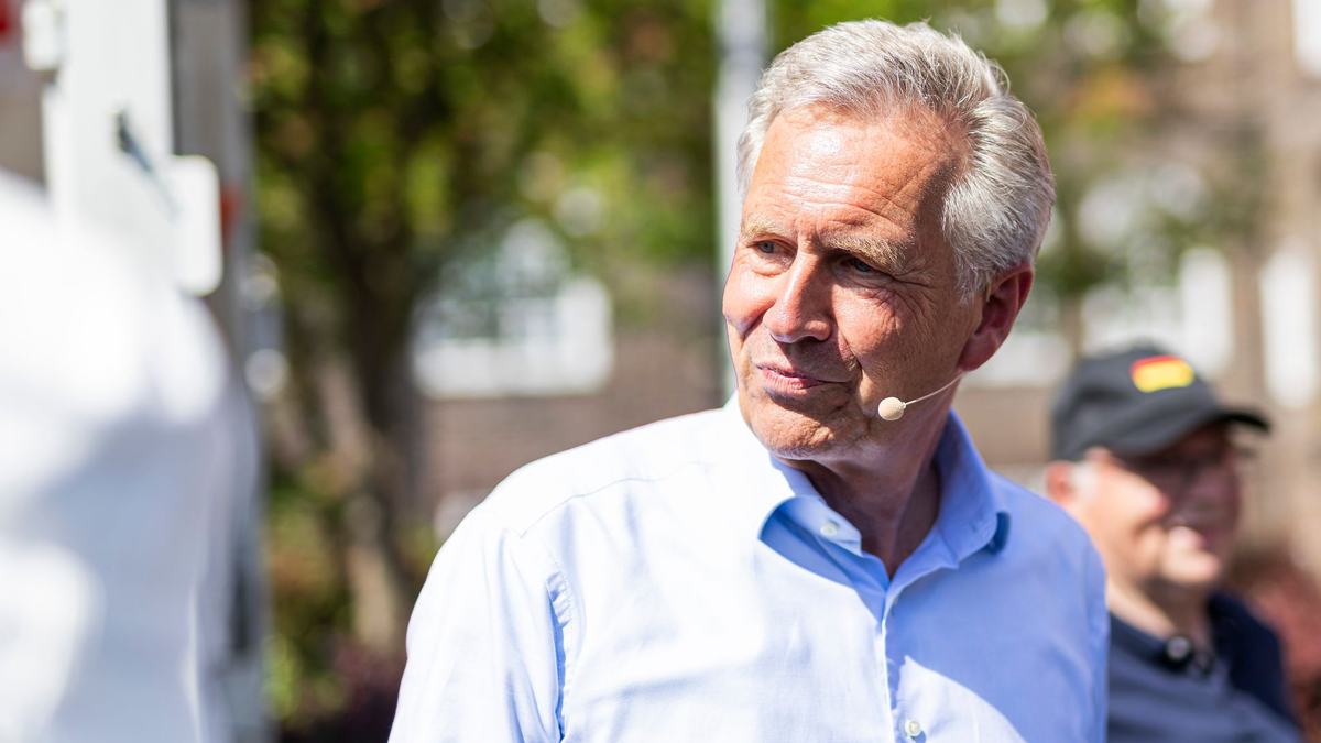 Ex-Bundespräsident Wulff warnt beim Kirchentag vor einer Verharmlosung der AfD. (Archivbild) - Foto: Michael Matthey/dpa