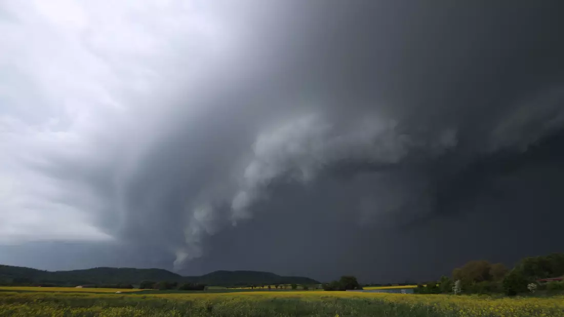 Ein Unwetter zog über mehrere Bundesländer - und sorgte für viele Schäden. - Bild: Alexander Wolf/onw-images/dpa