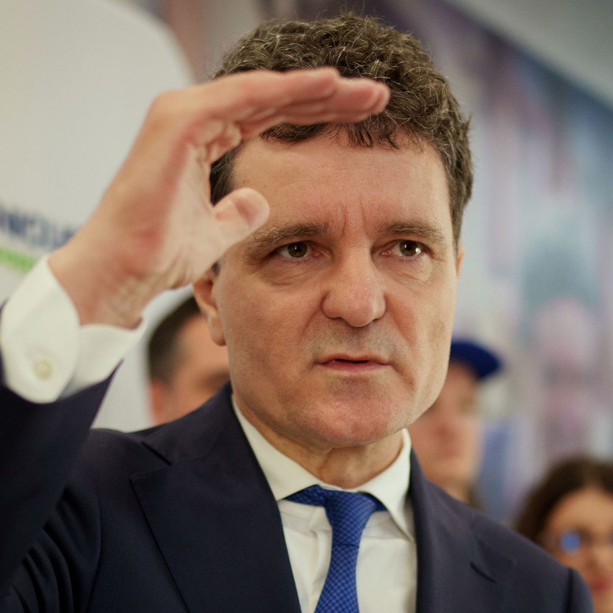 Der parteilose Bürgermeister von Bukarest, Nicusor Dan, ist die Hoffnung jener Rumänen, die ihr Land weiter auf Demokratie- und Rechtsstaatskurs sehen wollen. (Archivbild) - Foto: Vadim Ghirda/AP/dpa