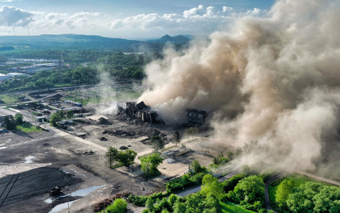 Rund um das Gelände war eine Sicherheitszone eingerichtet worden. - Foto: Laszlo Pinter/dpa
