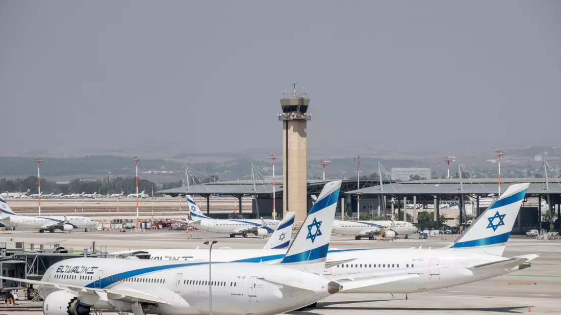 Flugzeuge am internationalen Flughafen bei Tel Aviv. (Archivbild) - Bild: Nir Alon/ZUMA Wire/dpa
