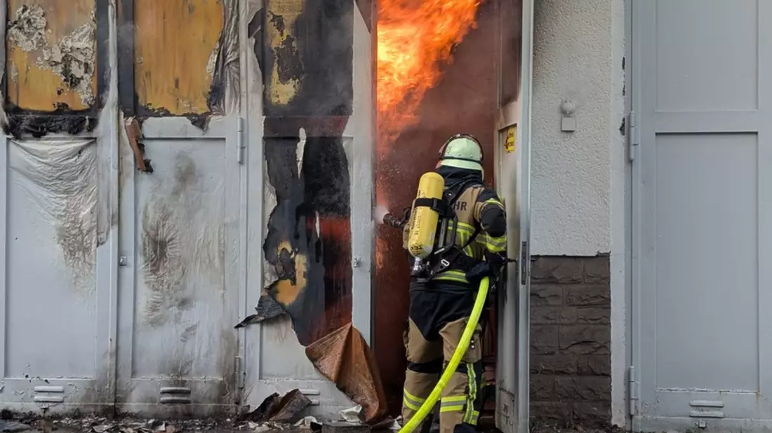 FW-E: Internationaler Tag der Feuerwehrleute - Feuerwehr Essen im Einsatz - Bild: presseportal.de