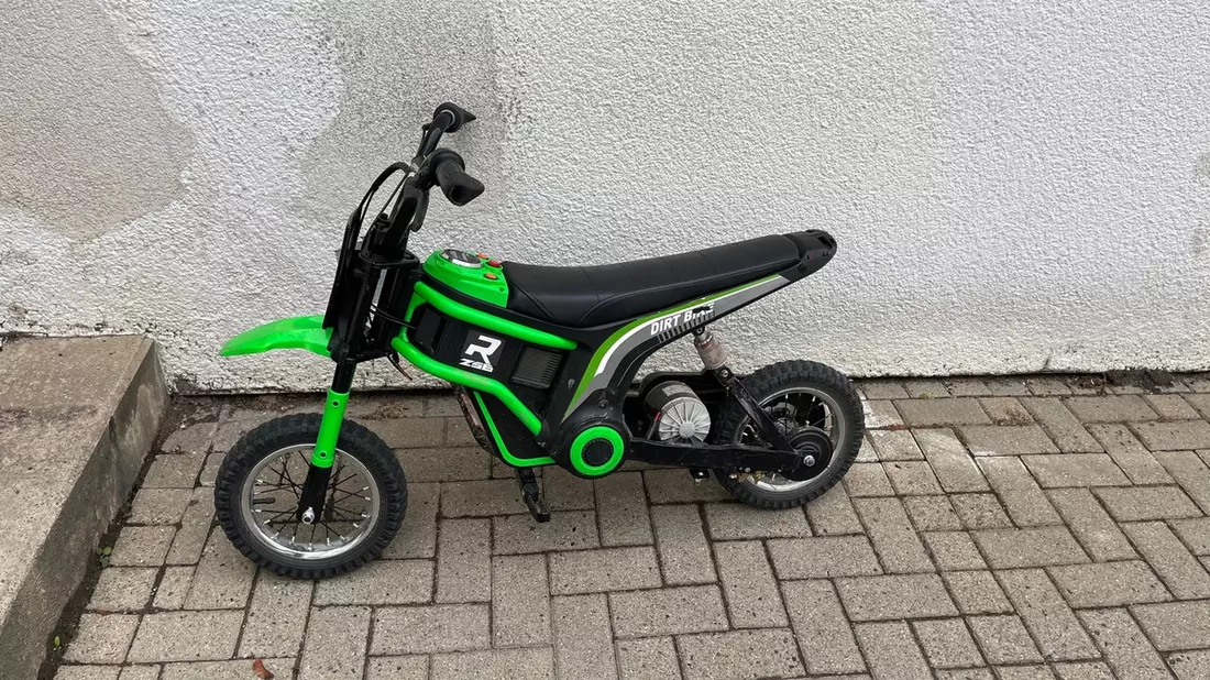 POL-SO: Kinder fahren auf Motorrad - Foto - Bild: presseportal.de