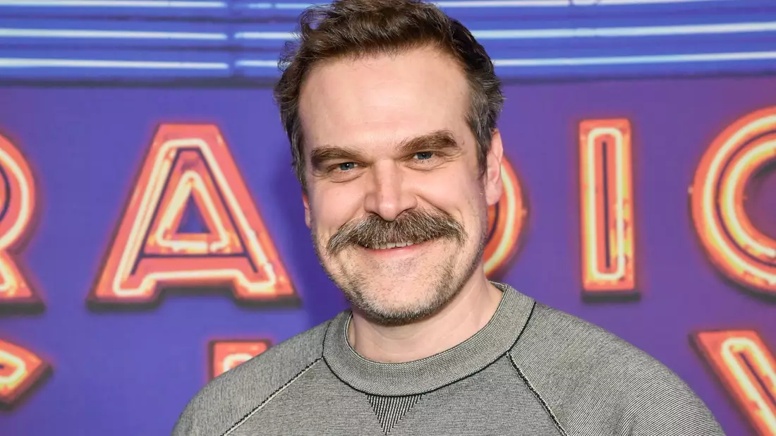 David Harbour wurde beim Dreh von «Thunderbolts*» dazu ermutigt, sich ausgiebig am Snack-Tisch zu bedienen. (Archivbild) - Bild: Evan Agostini/Invision via AP/dpa