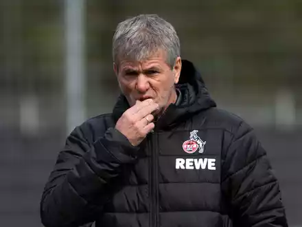 Friedhelm Funkel soll den 1. FC Köln zum Aufstieg führen.  - Foto: Federico Gambarini/dpa