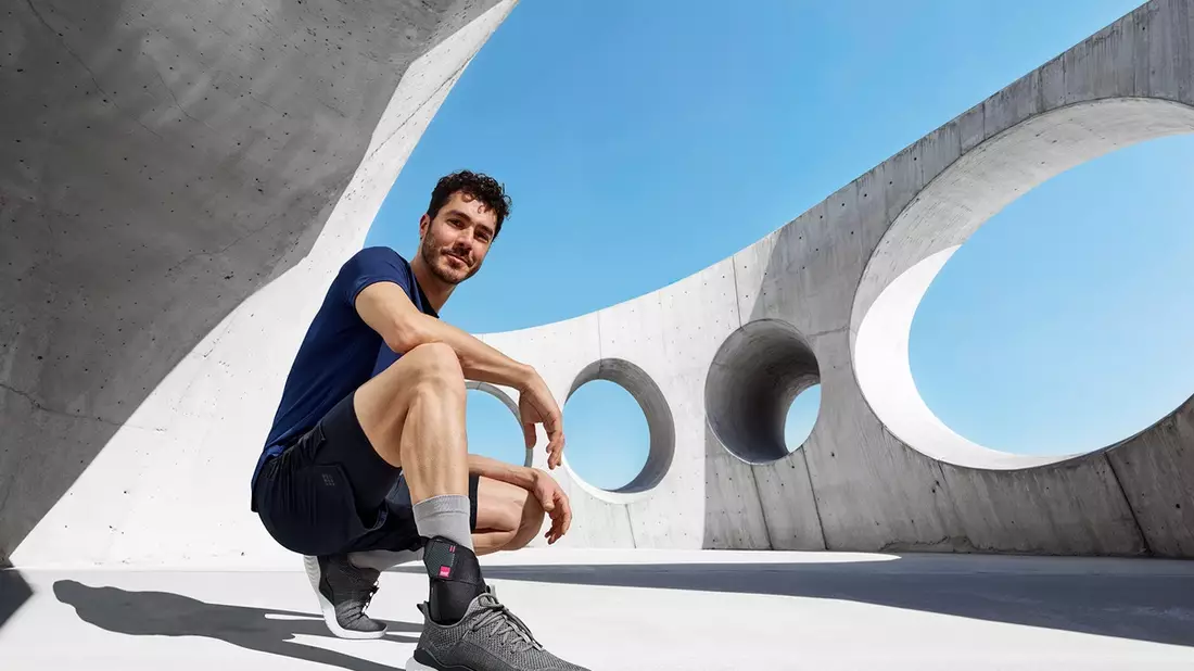 Neue Sprunggelenkorthese von medi / Die medi® Ankle RTS® in extraschlankem Design für sicheren Schutz - Bild: presseportal.de