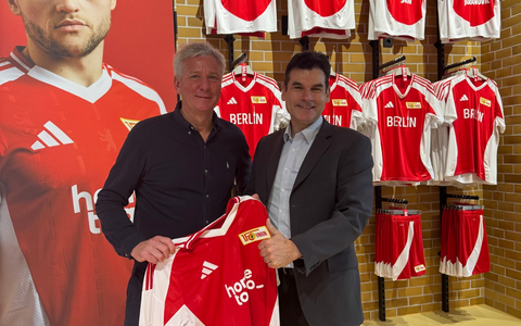 ALEXA feiert Eröffnung des Union-Zeughauses mit Fußball-Fan-Event / Autogrammstunde mit Union Berlin-Profis - Foto: presseportal.de ALEXA feiert Eröffnung des Union-Zeughauses mit Fußball-Fan-Event / Autogrammstunde mit Union Berlin-Profis - Foto: presseportal.de