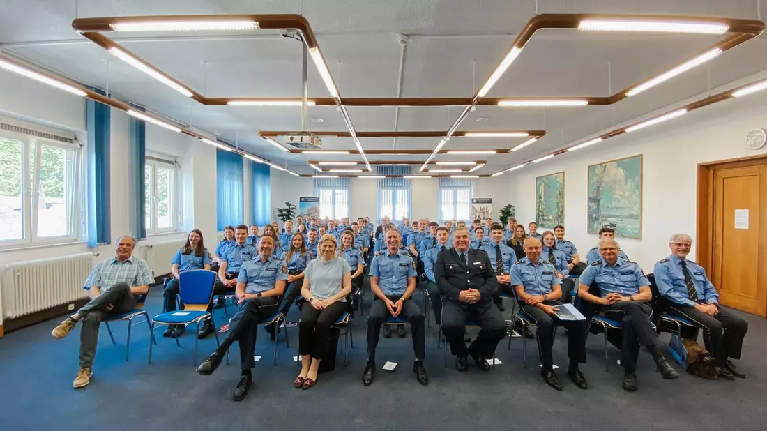 POL-PPRP: Polizeipräsidium Rheinpfalz - Begrüßung 43 neuer Polizistinnen und Polizisten im Polizeipräsidium Rheinpfalz - Bild: presseportal.de