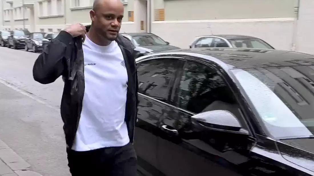 Bei der Ankunft im Nobelrestaurant war Harry Kanes Pullover noch trocken.  - Bild: Felix Hörhager/dpa