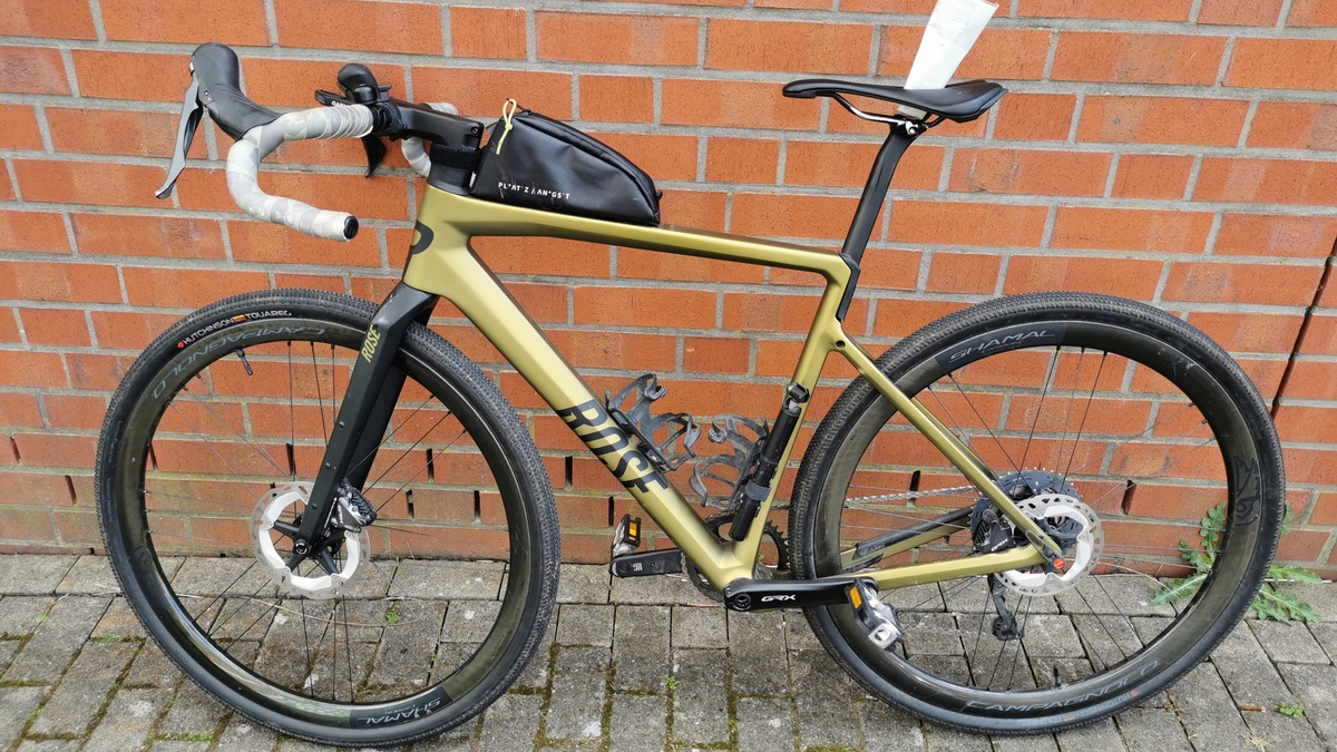 POL-MA: Wiesloch/Leimen/Rhein-Neckar-Kreis: Diebstahl von Grabschmuck auf mehreren Friedhöfen-Zeugenaufruf - Foto: presseportal.de