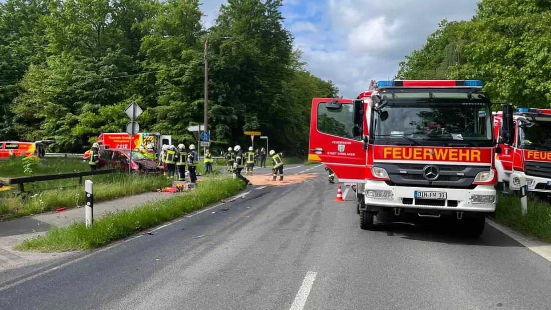 FW Dinslaken: Verkehrsunfall Bergerstraße - Bild: presseportal.de