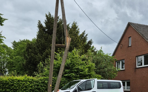 FW Xanten: Feuerwehr Xanten bei zwei Verkehrsunfällen im Einsatz - Foto: presseportal.de