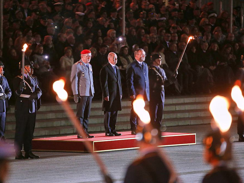 Großer Zapfenstreich für Olaf Scholz am 05.05.2025 - Foto: über dts Nachrichtenagentur