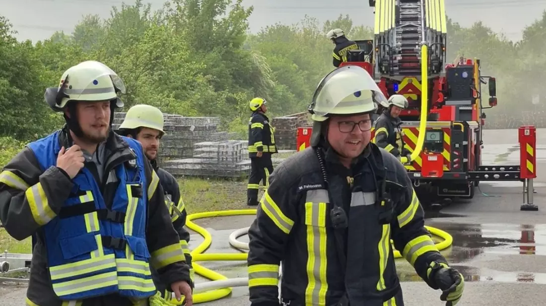 FW Ense: Alarmübung aller Einheiten der Feuerwehr Ense - Bild: presseportal.de