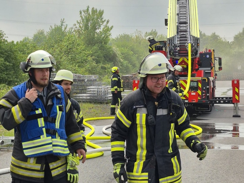 FW Ense: Alarmübung aller Einheiten der Feuerwehr Ense - Foto: presseportal.de