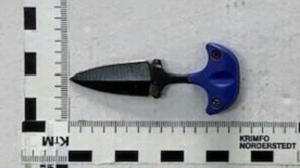 BPOL-H: Bundespolizei Flughafen Hannover: Faustmesser im Handgepäck - Foto: presseportal.de