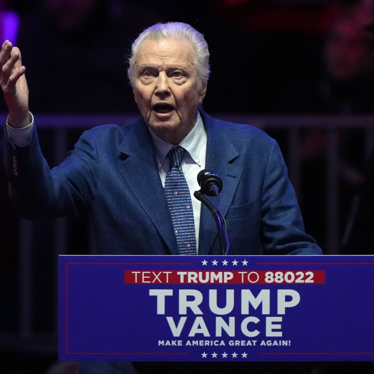 US-Schauspieler Jon Voight ist einer von Donald Trumps «Botschaftern» in Hollywood. (Archivbild)   - Foto: Matt Rourke/AP/dpa