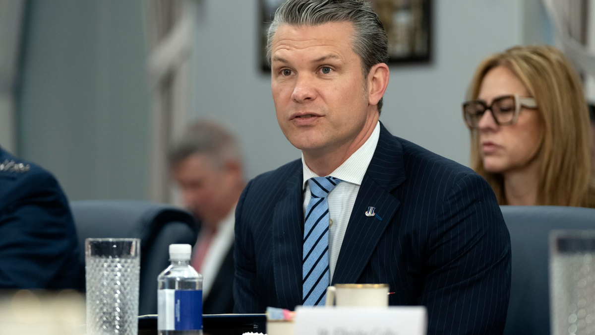 20 Prozent des Spitzenpersonals im Pentagon soll entlassen werden - Foto: Mark Schiefelbein/AP/dpa