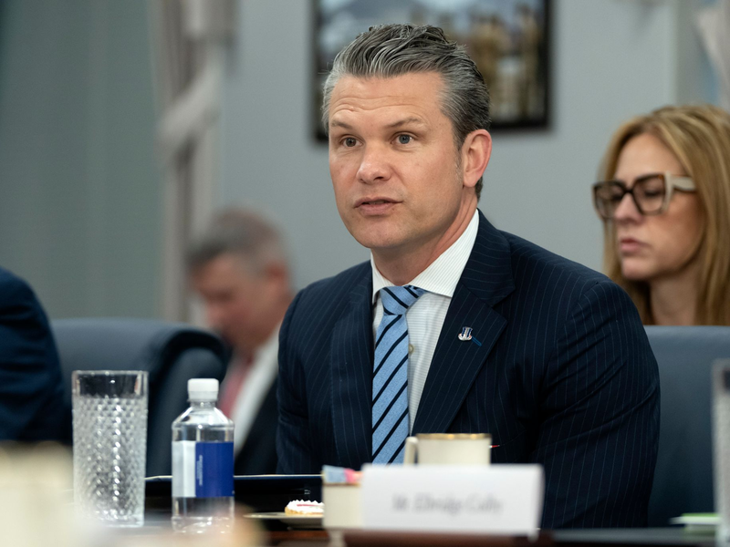 20 Prozent des Spitzenpersonals im Pentagon soll entlassen werden - Foto: Mark Schiefelbein/AP/dpa