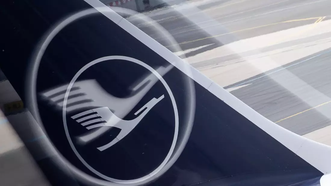Zur Hauptversammlung der Lufthansa hagelt es Kritik der Gewerkschaften.   - Bild: Sebastian Gollnow/dpa