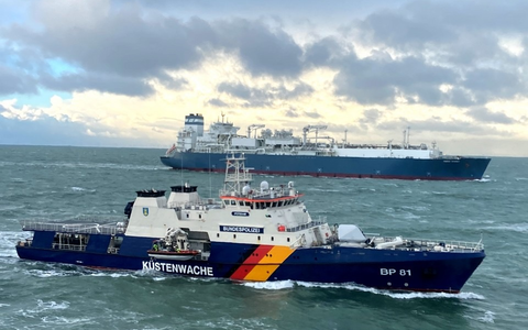 BPOL-CUX: Bundespolizeiinspektion See Cuxhaven präsentiert sich beim 836. Hamburger Hafengeburtstag - Foto: presseportal.de