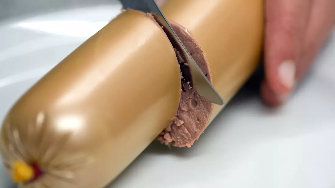 Bundesverwaltungsgericht urteilt zu Streit um Wurstverpackung (Symbolbild). - Bild: Federico Gambarini/dpa