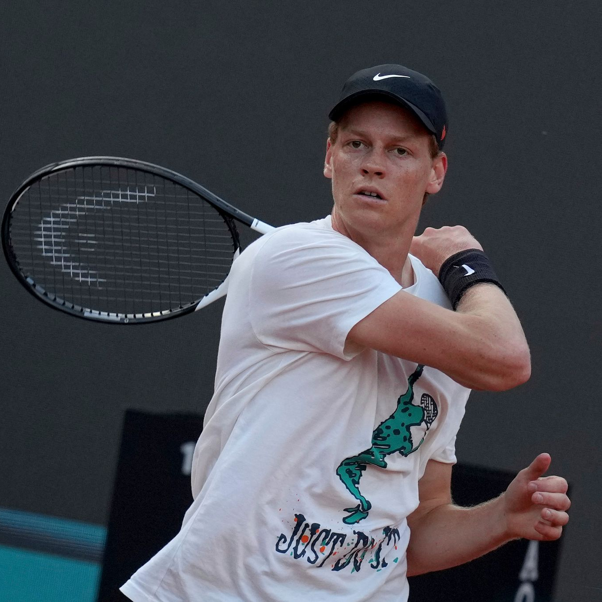 Tennisstar Jannik Sinner ist von Papst Leo XIV. empfangen worden. - Foto: Alfredo Falcone/LaPresse/AP/dpa