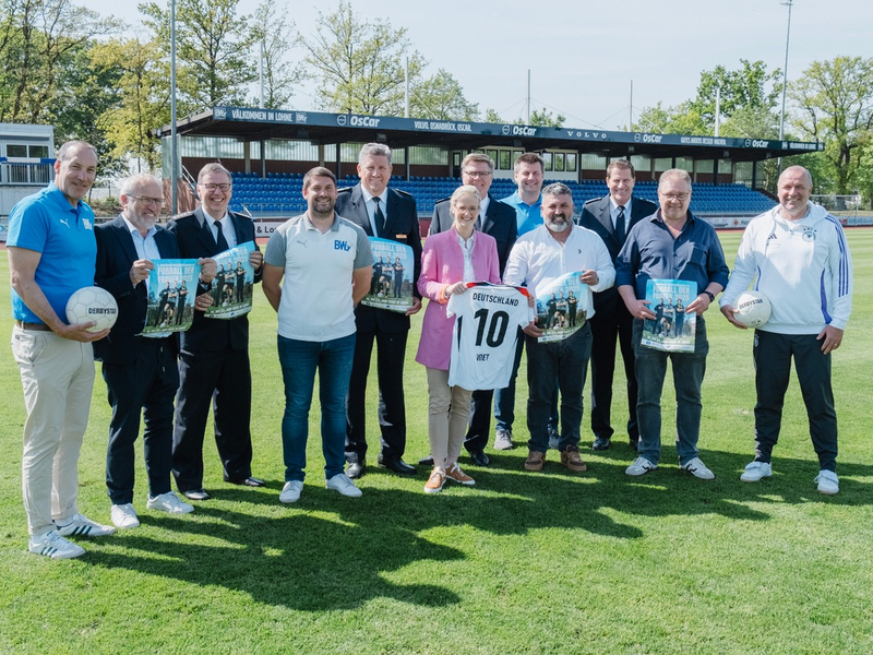 POL-OLD: Gemeinsame Pressemitteilung der Polizeidirektion Oldenburg und der Stadt Lohne +++ Europäische Polizeimeisterschaft im Frauenfußball 2025 in Lohne - Foto: presseportal.de