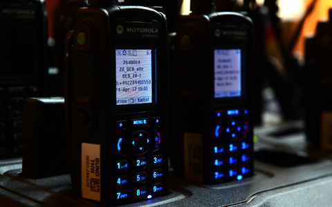 Bei den Feuerwehren ist es zu einem Ausfall des Digitalfunks gekommen. (Symbolbild) - Foto: picture alliance / Maurizio Gambarini/dpa