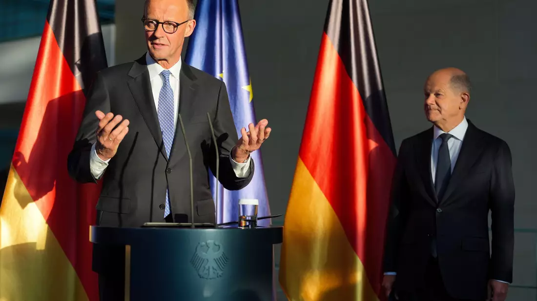 Jetzt hat er das Sagen im Kanzleramt: Friedrich Merz. - Bild: Michael Kappeler/dpa