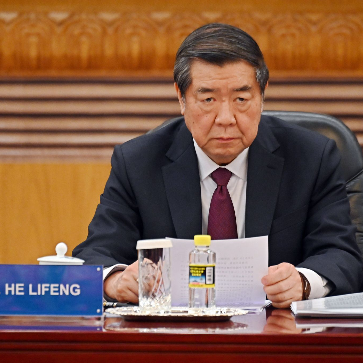 Chinas Vize-Ministerpräsident He sprach von Konsens nach den Zoll-Gesprächen mit der US-Seite. (Archivbild)   - Foto: Johannes Neudecker/dpa