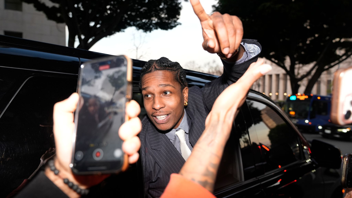 Asap Rocky stand Anfang des Jahres vor Gericht und wurde freigesprochen. (Archivbild) - Foto: Damian Dovarganes/AP/dpa